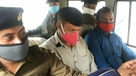 धनबाद: गोविंदपुर में घुस लेते पकड़े गये दारोगा को छुड़ाने की कोशिश, कई पीएसआइ ने की एसीबी टीम से हाथापाई