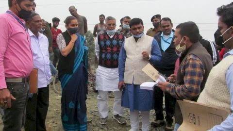 धनबाद: विधानसभा की निवेदन समिति ने दिया गोविंदपुर गोल पहाड़ी से स्टोन माइनिंग बंद रखने का निर्देश, 10 पोकलेन समेत कई गाड़ियां जब्त