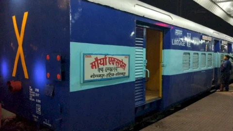 31 दिसंबर तक चलेगी मौर्य एक्सप्रेस, बिहार व पूर्वांचल के पैसेंजर्स को राहत