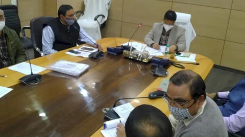 धनबाद: भू-धंसान प्रभावितों को इसी माह बेलगढ़िया शिफ्ट करायें : डीसी