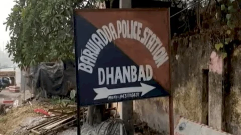 धनबाद: बरवाअड्डा पुलिस ने दो ट्रकों पर लदे 48 जानवर जब्त किया, नौ तस्कर अरेस्ट, जेल गये मात्र पांच