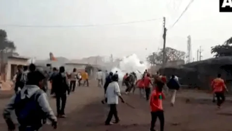 पश्चिम बंगाल:वर्द्धमान में टीएमसी और बीजेपी कार्यकर्ताओं में हिंसक झड़प, कई घरों में तोड़फोड़ व बमबाजी
