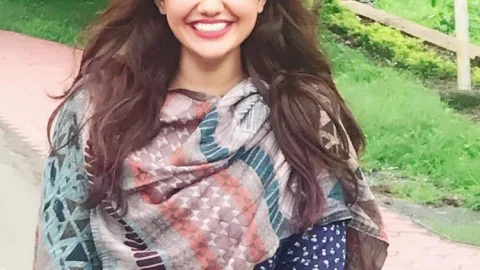 IAS Topper टीना डाबी ने 'ए जेंटलमैन इन मॉस्को बुक' के बारे में जानकारी शेयर की,  हसबैंड से डाइवोर्स की अर्जी के बाद डाला पहला इंस्ट्र्ग्राम पोस्ट 