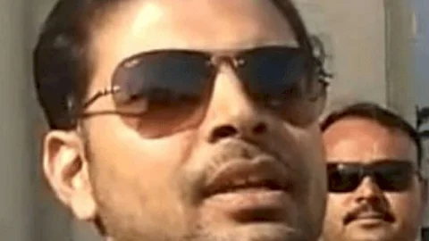 रांची:अग्रवाल ब्रदर्श मर्डर के मुख्य आरोपी लोकेश चौधरी ने किया सरेंडर