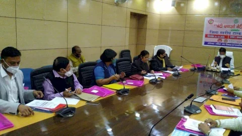 धनबाद:बिना सोनोलॉजिस्ट वाले 10 डायग्नोस्टिक सेंट्ररों को डीसी   ने दिया तत्काल नोटिस देकर बंद करने का निर्देश 