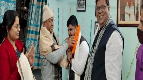 धनबाद: सरयू राय की पार्टी में शामिल हुए बीएचपी लीडर रमेश पांडेय, लड़ेंगे DMC इलेक्शन