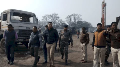 धनबाद: बीसीसीएल की कुसुंडा आउटसोर्सिंग प्रोजेक्ट में फायरिंग, दो हाइवा का शीशा फोड़ा, दहशत