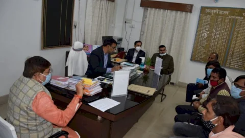 धनबाद: ऑटो स्ट्राइक समाप्त, किराया पर 14 फरवरी को निर्णय लेगा जिला प्रशासन