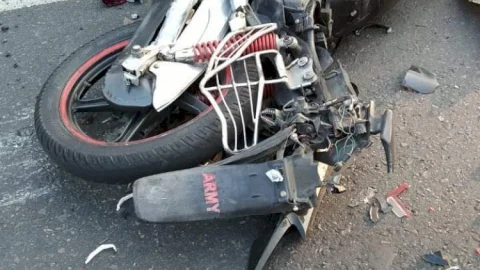 धनबाद: गोविंदपुर भीतिया मोड़ पर रोड एक्सीडेंट में बाइक सवार दो युवक की मौत