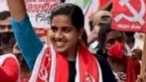 केरल: देश की सबसे युवा मेयर बनेगी तिरुवनंतपुरम की 21 साल की आर्या राजेंद्रन