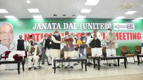 बिहार: आरसीपी सिंह बने JDU के नेशनल प्रसिडेंट, राष्ट्रीय कार्यकारिणी की बैठक में नीतीश कुमार के प्रोपोजल को मंजूरी