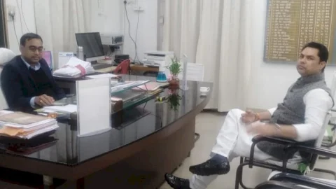 धनबाद: एसडीएम से मिले रणविजय सिंह,बाघमारा कोयलांचल में लॉ एंड ऑर्डर कंट्रोल  करने की मांग