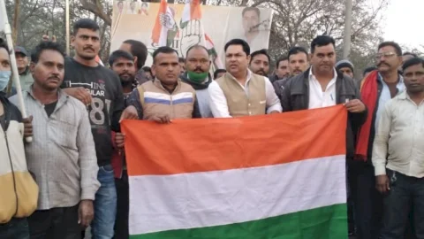धनबाद: कांग्रेस के 136 वे स्थापना दिवस के शुभ अवसर पर सिजुआ में पदयात्रा