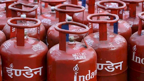 नई दिल्ली: अब सिर्फ मिस्ड कॉल से बुक हो जायेगा गैस सिलेंडर, पूरे देश मे शीघ्र शुरू होगी योजना