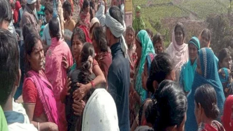 धनबाद: पत्थर से कूचकर युवक की मर्डर, होरलाडीह में खून से लथपथ मिली बॉडी