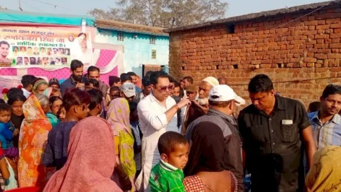 धनबाद: रणविजय सिंह ने पुटकी मस्जिद मुहल्ला की समस्याओं के समाधान का आश्वासन दिया