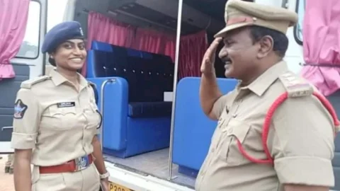 आंध्र प्रदेश: सर्किल इंस्पेक्टर की बेटी बनी DSP, पिता ने ऑन ड्यूटी किया सैल्यूट