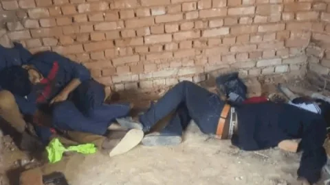 झारखंड: देवघर में तीन युवकों की गोली मारकर मर्डर, निर्माणाधीन बिल्डिंग में मिली बॉडी, मौके से एक पिस्टल भी बरामद