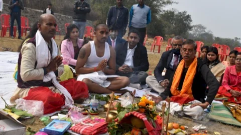 धनबाद: डीएम पब्लिक स्कूल परसिया पुटकी के हॉस्टल निर्माण का भूमि पूजन 
