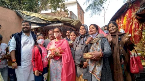 झरिया MLA पूर्णिमा नीरज सिंह सिंह पहुंचीं मां छिन्नमस्तिका के दरबार, रजरप्पा में परिजनों के साथ की पूजा