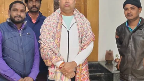 धनबाद: बीजेकेएमएस केशलपुर कोलियरी के पदाधिकारी रणविजय सिंह से मिले