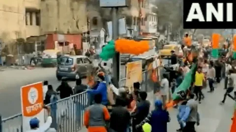कोलकाता: बीजेपी की रैली पर पत्थरबाजी, कार्यकर्ताओं ने की तोड़फोड़,शुवेंदु अधिकारी का दावा- नंदीग्राम में 50 हजार वोटों से हारेंगी ममता