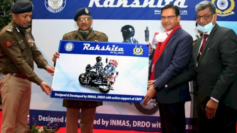 Royal Enfield की Classic 350 को मॉडिफाई कर बनाई एम्बुलेंस ! CRPF जवानों की सिक्युरिटी में भी सर्विस देगी