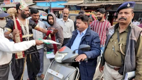 धनबाद:32 वां राष्ट्रीय सड़क सुरक्षा माह,नुक्कड़ नाटक का आयोजन