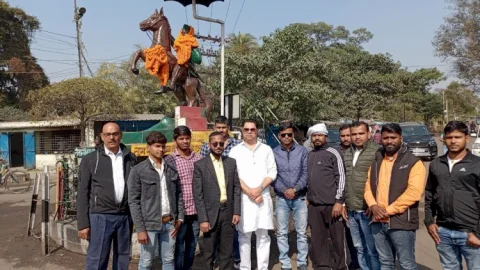 धनबाद: रणविजय सिंह ने सुभाष चंद्र बोस को दी श्रद्धांजलि