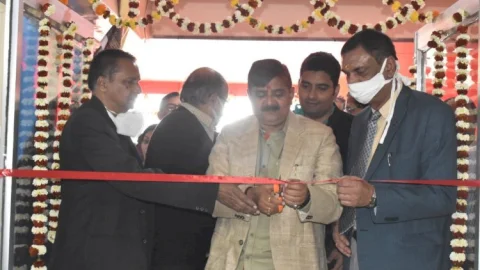 धनबाद: देवी चैरिटेबल मेडिकल एंड डेंटल हॉस्पीटल का शुभारंभ, एमएलए राज सिन्हा ने  किया  उद्घाटन