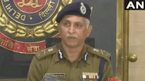 नई दिल्ली: किसान नेताओं के वादा तोड़ने पर हुई हिंसा, किसी को बख्शा नहीं जायेगा:दिल्ली पुलिस कमिश्नर