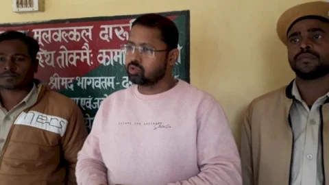 धनबाद: स्नैक सेवर बापी अरेस्ट, रसल वायपर व कोबरा सहित 11 सांप बरामद 