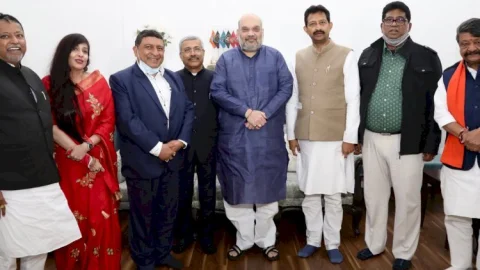 नई दिल्ली: पश्चिम बंगाल के एक्स मिनिस्टर राजीब बनर्जी समेत तृणमूल के छह लीडर BJP में शामिल, अमित शाह ने किया स्वागत