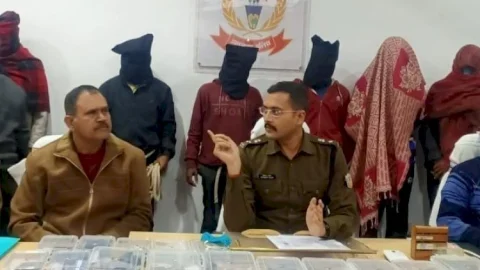 लातेहारः सुजीत सिन्हा व अमन साहू गैंग के प्रदीप गंझू समेत 11 क्रिमिनल अरेस्ट,आर्म्स व कारतूस बरामद