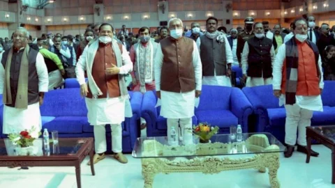 बिहार:बीजेपी के पांच व जेडीयू ने के तीन पुराने चेहरे को नीतीश कैबिनेट में नहीं मिली जगह, ज्ञानू ने विरोध में खोला मरोचा