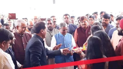 धनबाद: साउथ इंडिया की तरह झारखंड के भी सभी जिले में इंजीनियरिग-मेडिकल कॉलेज खोलने की जरुरत : बाबूलाल