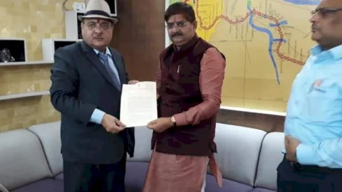 धनबाद से दिल्ली, मुंबई व बेंगलुरु के लिए सीधी ट्रेन चलायी जाए: राज सिन्हा