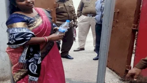 रांची: CM हेमंत सोरेन का काफिला रोकने की कोशिश में आरोपित बीजेपी महिला लीडर ने किया सरेंडर