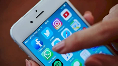 बिना क्यूआर कोड के भी Whatsapp को वेब पर कर सकते हैं लॉगइन