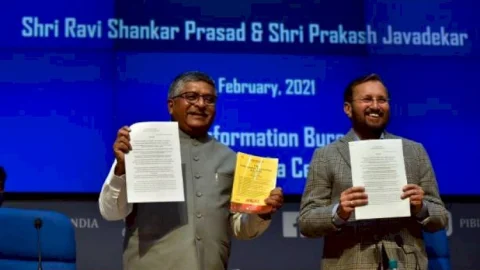 नई दिल्ली: सोशल मीडिया, ओटीटी, न्यूज पोर्टल के लिए गाइडलाइन, गलत कंटेंट को 24 घंटे के अंदर हटाना होगा