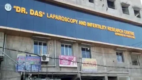 धनबाद: डॉ एसके दास के नर्सिंग होम मेंऑपरेशन से पहले महिला की मौत, हीरापुर हॉस्पीटल में परिजनों का हंगामा
