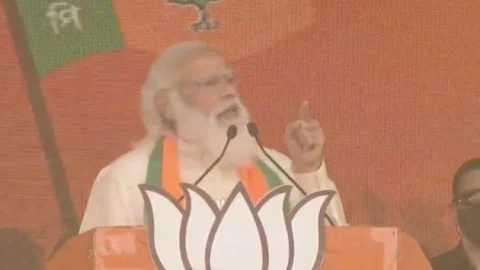 पश्चिम बंगाल: मिथुन चक्रवर्ती बीजेपी में शामिल, पीएम मोदी बोले- जनता के भरोसे को तोड़ा,दीदी की स्कूटी नंदीग्राम में ही गिरेगी
