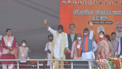 पश्चिम बंगाल: मैं पानी का सांप नहीं, खतरनाक कोबरा हूं, मारेंगे यहां लाश गिरेगी श्मशान में: मिथुन चक्रवर्ती 
