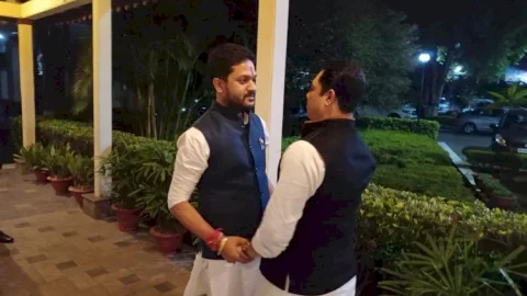 झारखंड: रांची में बेरमो एमएलए जयमंगल से मिले रणविजय सिंह