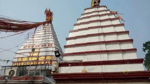 देवघर: सात महीने बाद खुली बाबा मंदिर की दान पेटी, 25 लाख से ज्यादा हुई कमाई, UK Currency का भी मिला चढ़ावा