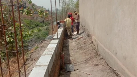 धनबाद: धनसार सीएचपी  रेलवे साइडिंग के समीप तीन एकड़ बीसीसीएल व गैराबाद जमीन पर अतिक्रमण 