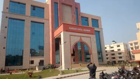 बिहार: स्टेट के आइपीएस अफसरों ने दिया संपत्ति का ब्यौरा, डीजीपी पर है सवा करोड़ रुपये का लोन