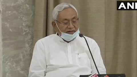 बिहार : दरभंगा एयरपोर्ट के लिए तीन अरब 36 करोड़ मंजूर, नीतीश कैबिनेट की बैठक में 12 एजेंडों पर लगी मुहर