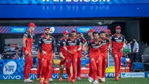 IPL 2021 RCB vs KKR: बैंगलोर ने कोलकाता को 38 रन से हराया, RCB ने लगाई जीत की हैट्रिक