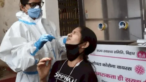 बिहार में कोरोना का कहर तेज,12672 नये संक्रमित मिले, आइएएस अफसर रविशंकर चौधरी की मौत